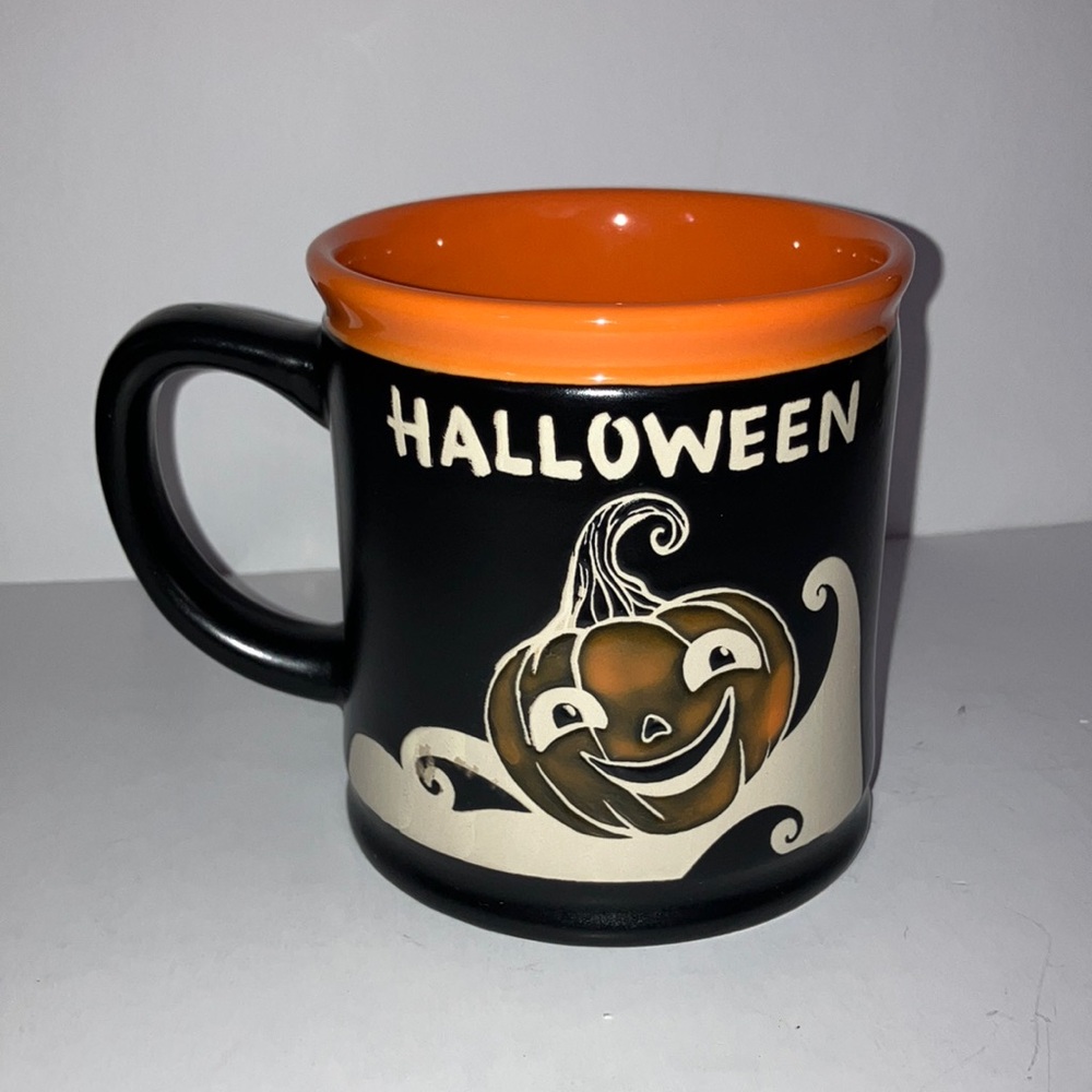 Halloween Black and Orange Large Mug‎ with Jack-o-Lantern Design